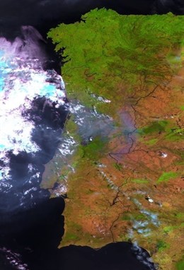 El minisatélite Proba-V de la ESA identifica los puntos activos en el fuego de Portugal