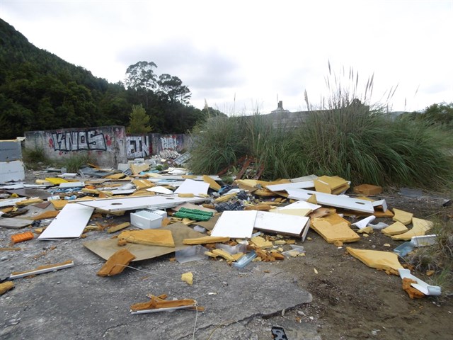 Arca vuelve a denunciar la existencia de vertederos "activos" en las Marismas de Santoña