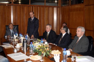 Brasileños están interesados en comprar energía renovable de Paraguay