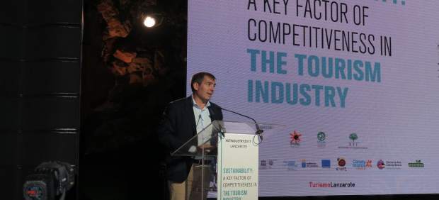 La Cumbre de Lanzarote fija los principios de la industria turística sostenible