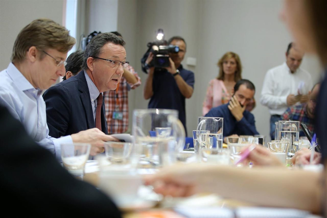 El PP acusa a Carmena de tratar a los ciudadanos como ‘monigotes’ con el protocolo de contaminación