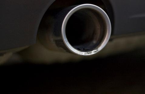 Un sistema ayuda a la conducción basándose en las emisiones contaminantes