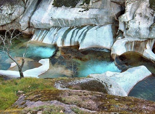 La CHT acerca a los escolares a la concienciación medioambiental con visitas guiadas a la Garganta de los Infiernos