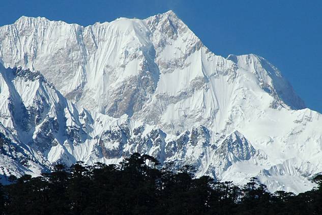 El Museo Geominero de Madrid expone rocas de la cima del Kanchenjunga en el Himalaya