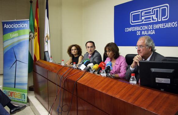 Las energías renovables en Andalucía generan cerca de 10.000 empleos directos