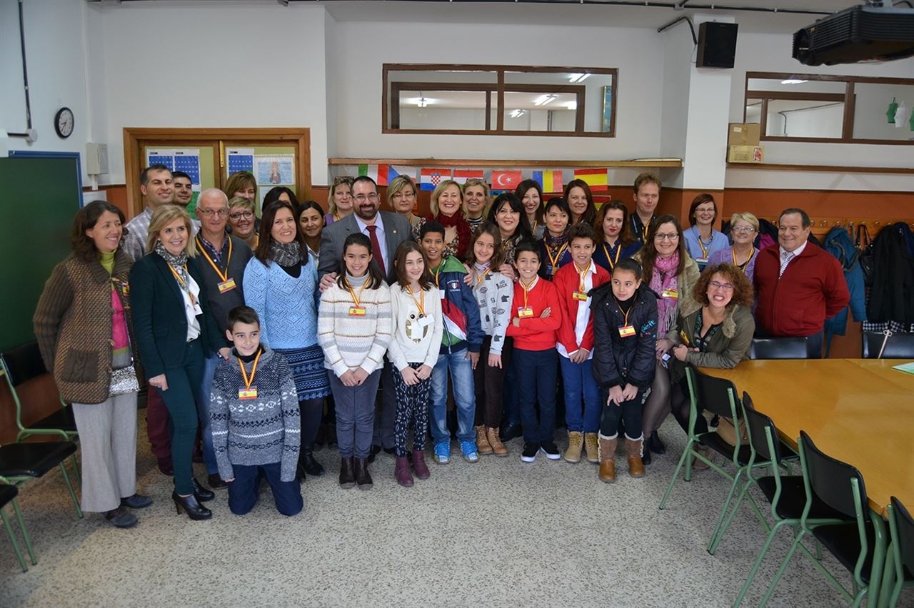 El colegio andaluz de Santa Juliana acoge a docentes europeos para impulsar la investigación medioambiental