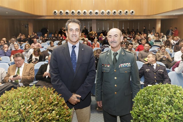 Martín ve "esperanzador" el futuro de las energías renovables en Cantabria