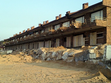 Paseo cántabro para reflexionar sobre los temporales costeros y celebrar el Día de la Tierra