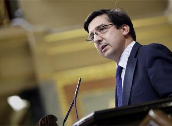 Salvador (UPN) cree que el Gobierno "ha puesto en riesgo el patrimonio de miles de inversores del sector fotovoltaico"