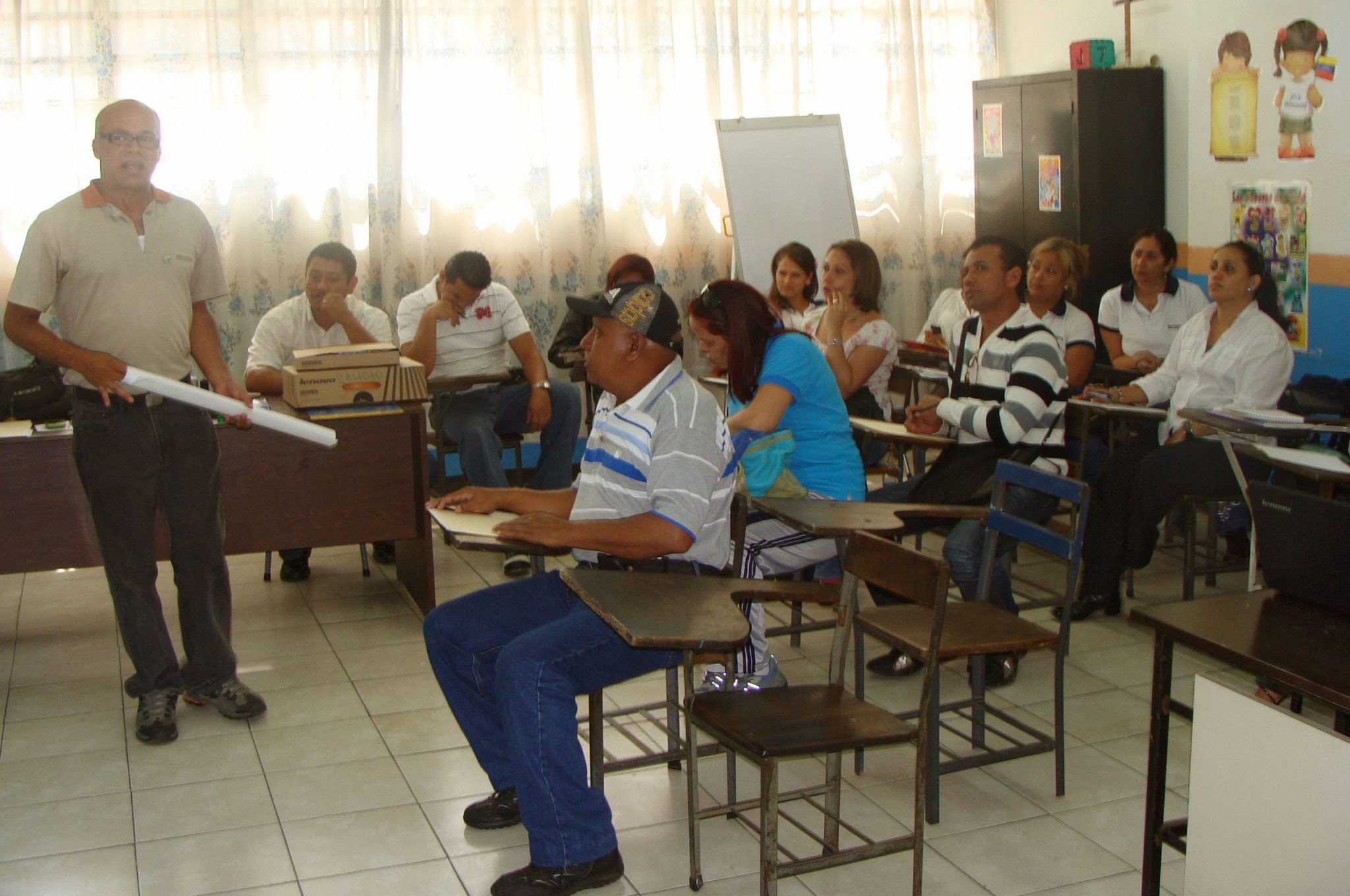Docentes de El Nacional recibieron inducción sobre reciclaje