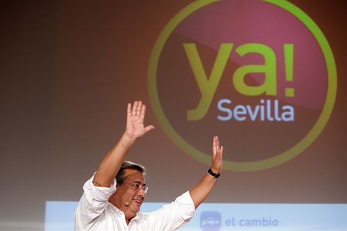Zoido (PP) promete convertir a Sevilla en un referente en el uso de las energías renovables