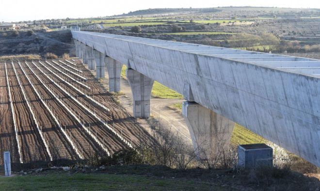 La energía eólica puede ahorrar un 50% de electricidad en el canal Garrigues Sur (Lleida)