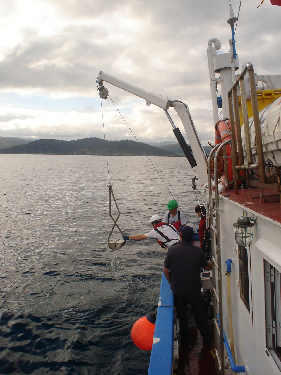 CSIC revela que los sedimentos de las zonas portuarias y de astilleros de Galicia presentan contaminación alta por cobre
