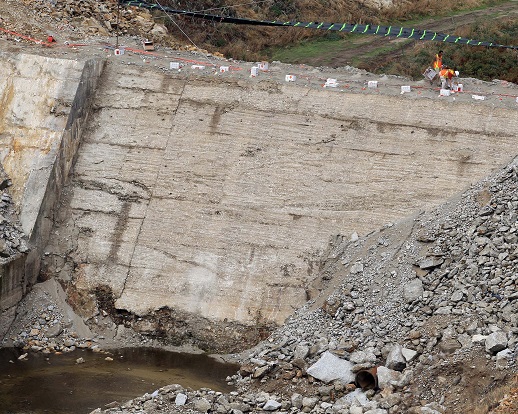 Derribada la presa de Robledo de Chavela (Madrid)