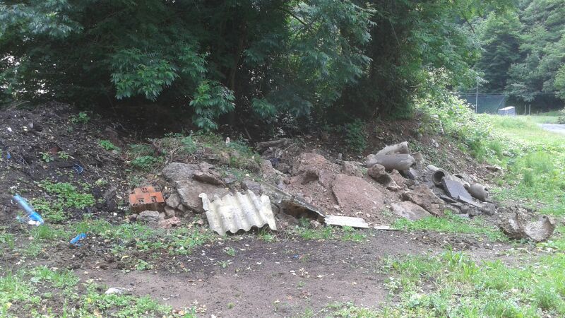 Asturias. Un vertedero ilegal con residuos peligrosos en Tineo