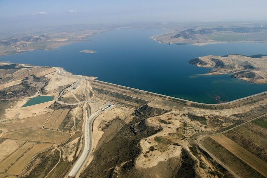Medio Ambiente inicia el suministro para regadío desde el embalse de San Salvador (Huesca)