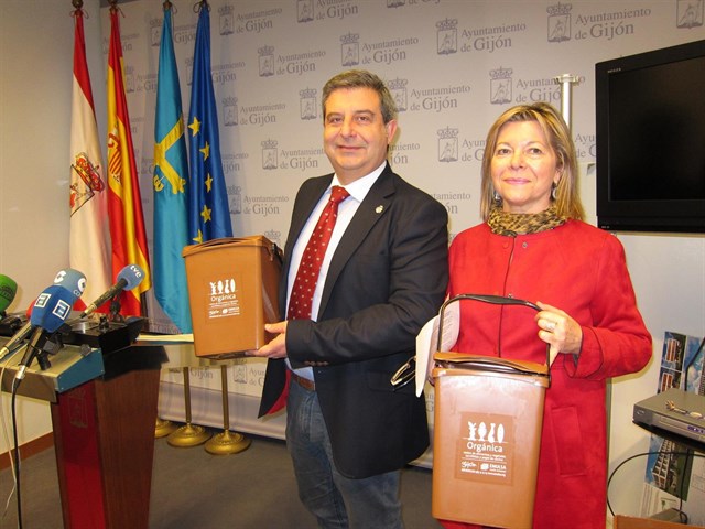 Emulsa amplia la recogida orgánica de basura con el objetivo de llegar a 65.000 gijoneses a finales de 2017