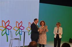 Euskadi. Ana Oregi entrega el certificado "Erronka Garbia" al presidente de Iberdrola Ignacio Sánchez Galán