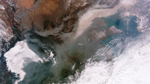 Los satélites captan la nube contaminante que afecta a China