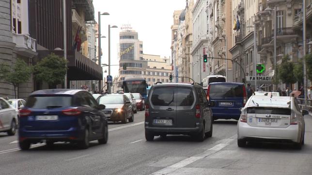 Ayuntamiento de Madrid limita el tráfico en Gran Vía desde 1 de diciembre y prohíbe camiones hasta el 7 de enero