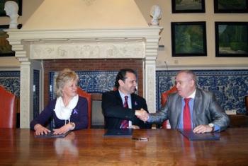 AMBILAMP firma un convenio con el Ayuntamiento de Segovia para la recogida de los residuos de lámparas de las instalaciones municipales