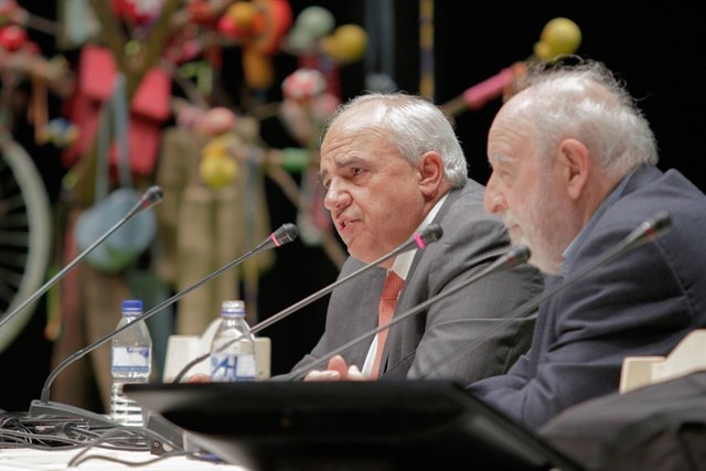 El expresidente de Colombia Ernesto Samper critica "la falta de voluntad política" para combatir el cambio climático