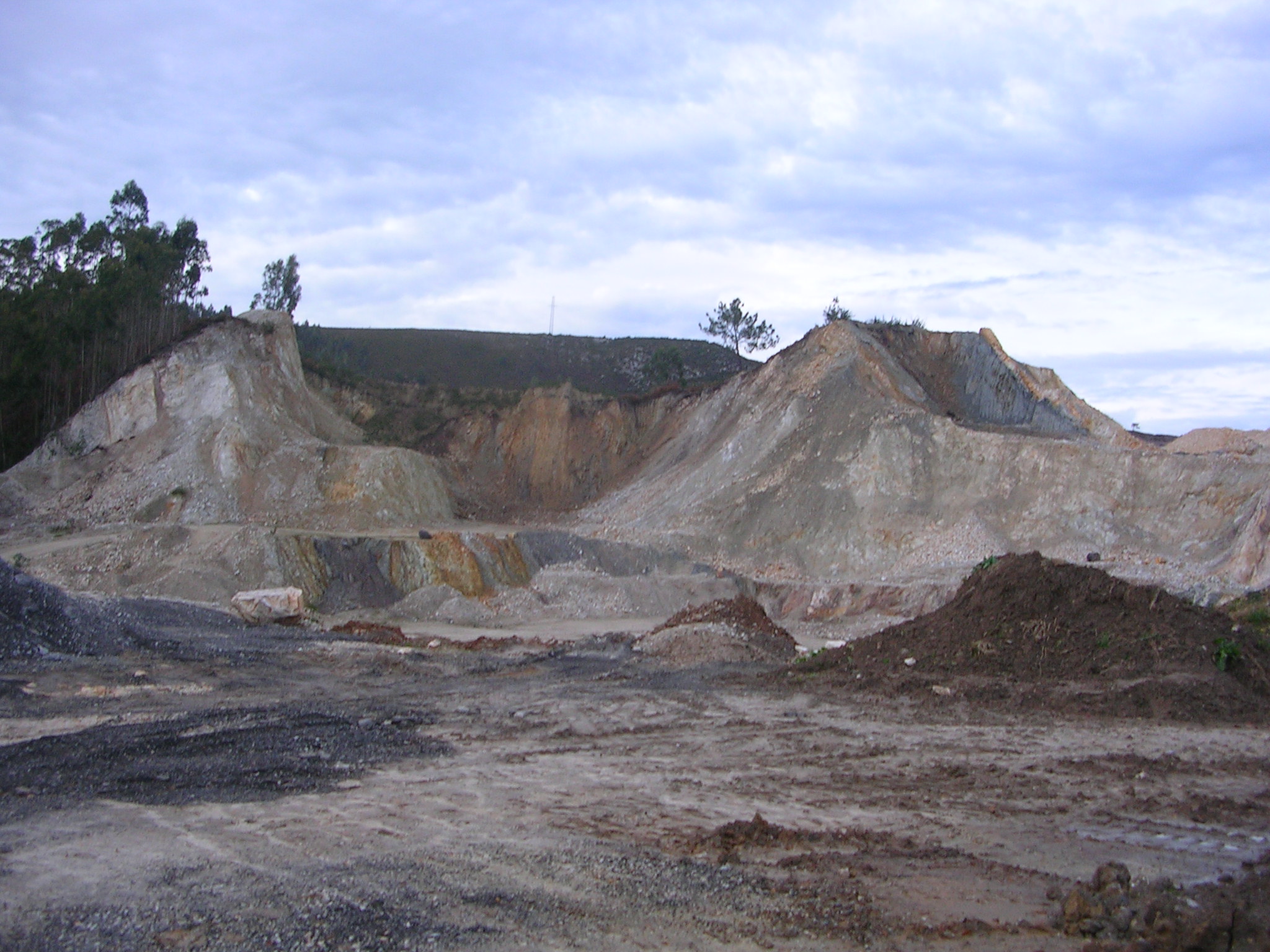 Irregularidades de la cantera de San Antolín