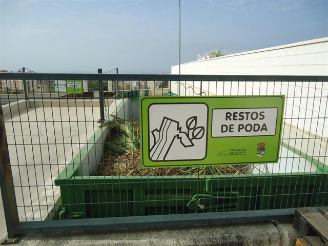 La Costa del Sol Occidental mejora la señalización en los Puntos Limpios