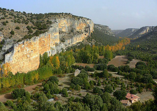 Despropósito de Castilla y León en las Hoces del Riaza (Segovia)