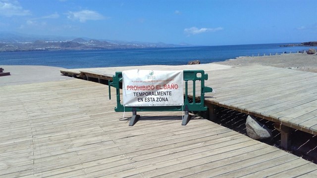 Alcalde de Las Palmas de Gran Canaria dice que las analíticas en la playa del Confital siguen por encima de los límites