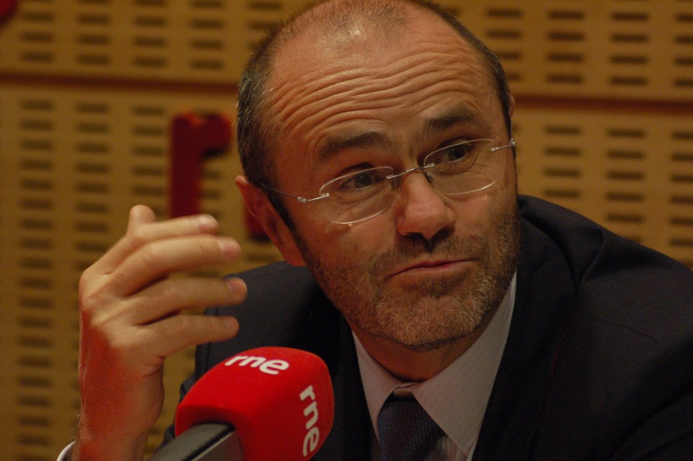 Atienza (REE) dice que el precio de la luz debe reflejar su "escasez" para animar al usuario a ahorrar