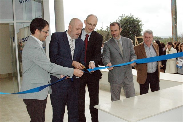 La farmacéutica LaboLife inaugura en Consell un nuevo edificio de construcción biosostenible