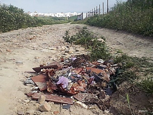Las continuas negligencias medioambientales en Villalba del Alcor (Huelva)