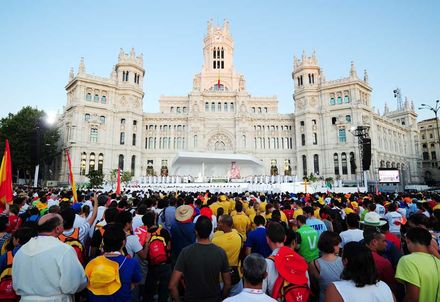 Los servicios de limpieza del Ayuntamiento recogen 29.250 kilos de basura en los actos del viernes