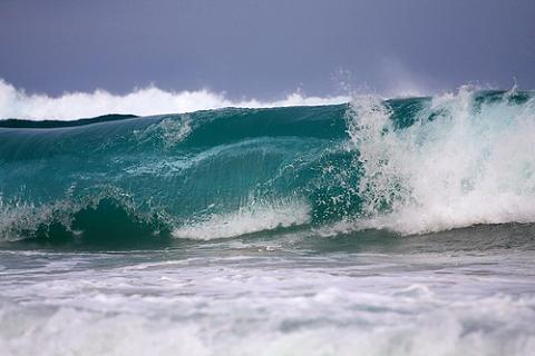 Matemáticos españoles describen cómo rompen las olas