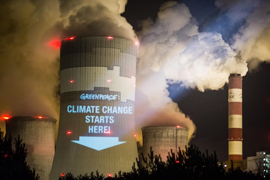 Greenpeace abandono oficialmente la COP19 para no ser cómplice de un acuerdo ‘hecho a medida de la industria fósil mundial’