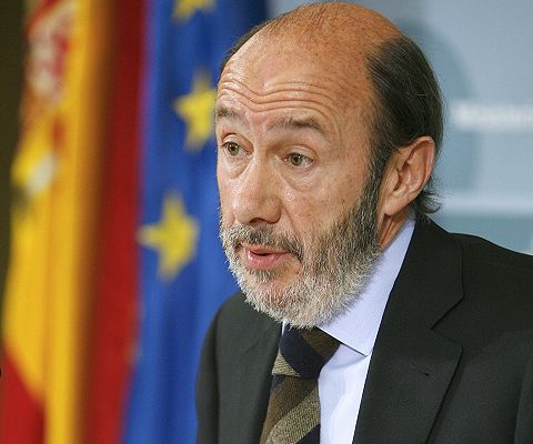 Rubalcaba espera que no se pase "del atracón" en construcción al "ayuno" y apuesta por las "energías renovables"