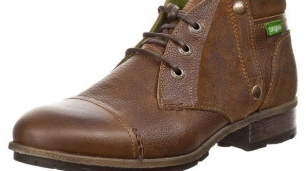 Zapato biodegradable fabricado en piel y con suelas termoplásticas