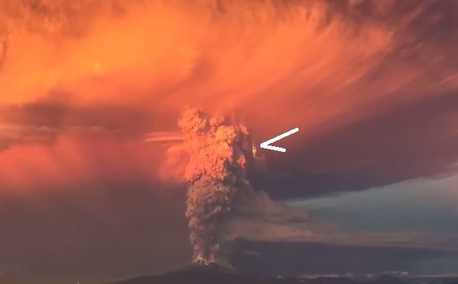Tremendo video de la erupción del Volcán Calbuco