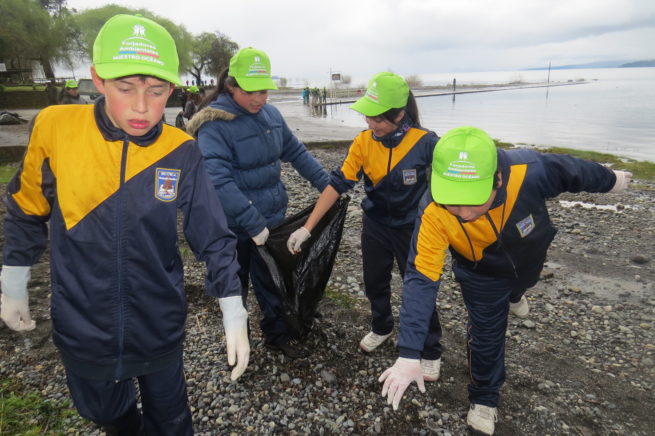 Chile: Medio Ambiente coordinará limpieza de playas y costas en Pucón