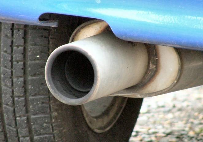 El CO2 de los coches vendidos en la UE bajan un 3