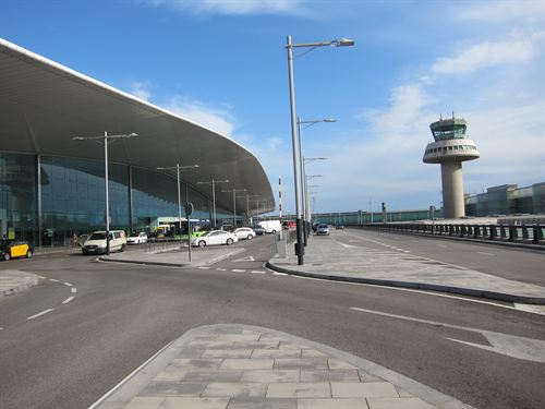 Los aeropuertos de Barcelona y el de Reus aplican la eficiencia energética y reducen su consumo