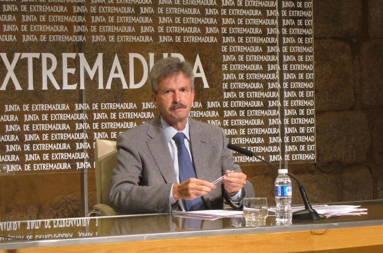 Extremadura ‘carga’ contra la normativa de autoconsumo