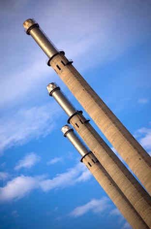 Greenpeace lamenta que la Consejería de Medio Ambiente no tenga alternativas a la incineradora de Serín