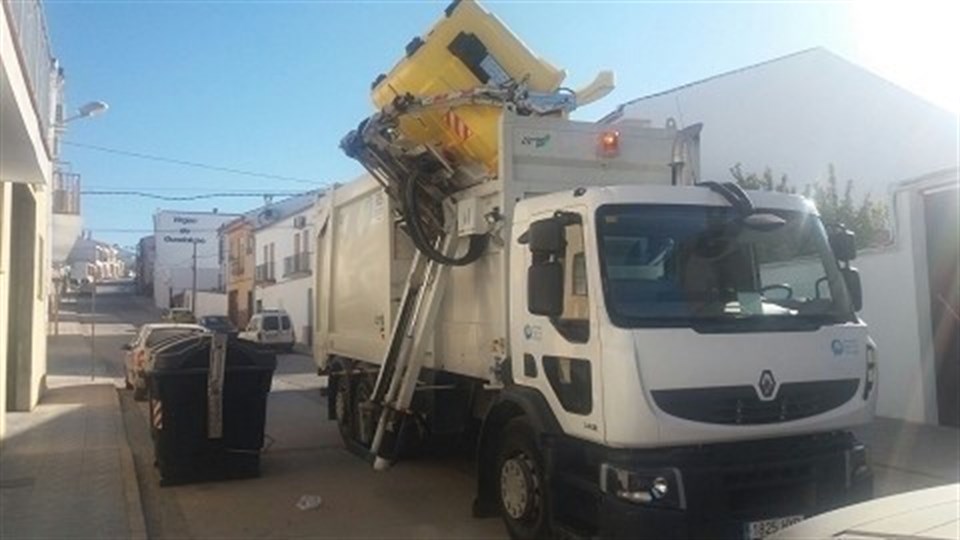 El Consorcio de Residuos adquiere 418 nuevos contenedores para aumentar la recogida de envases en Málaga