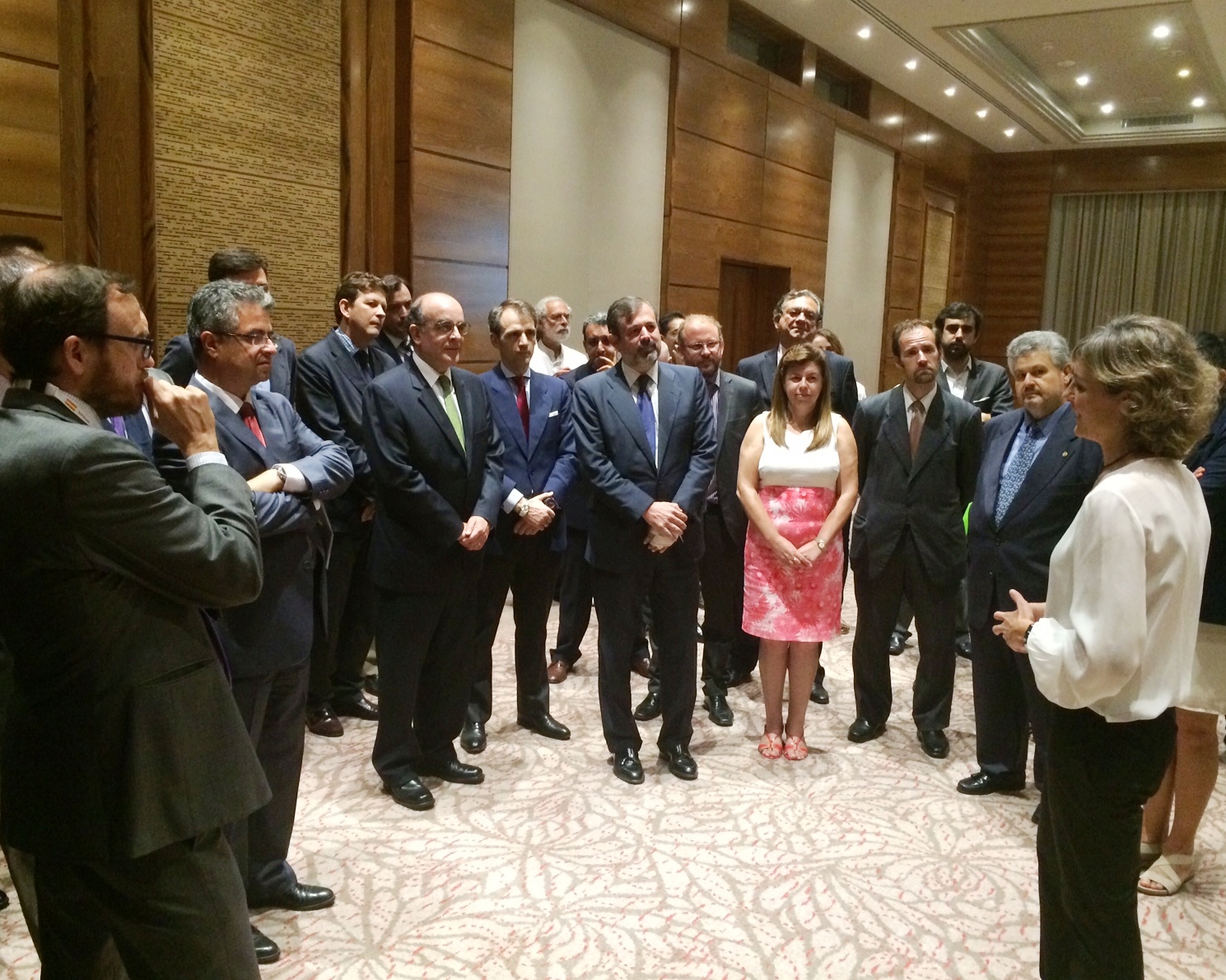 Medio Ambiente anima a las empresas a que apuesten por nuevas tecnologías que permitan avanzar hacia una economía baja en carbono