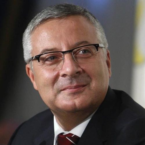 Blanco dice que a Rajoy se le va a empezar a conocer como nini