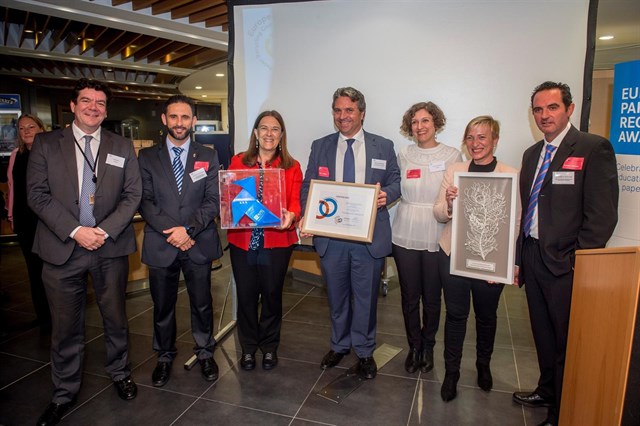 ASPAPEL recibe el premio European Paper Recygling Award por su programa Pajaritas Azules