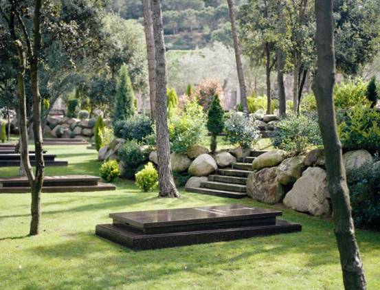 El Cementerio del Baix Llobregat de Roques Blanques