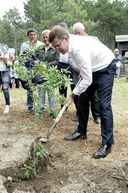 Feijóo avanza que el plan rector del parque natural de Corrubedo entrará en vigor en 2018